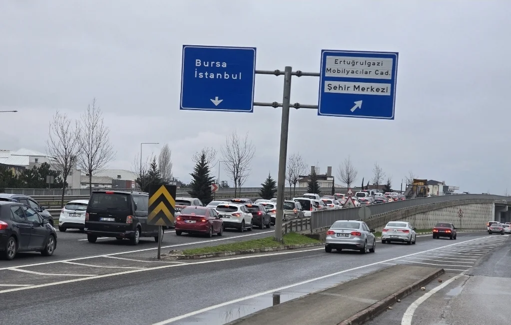 Bayram Tatili Bitti, Trafik Yoğunluğu Arttı!