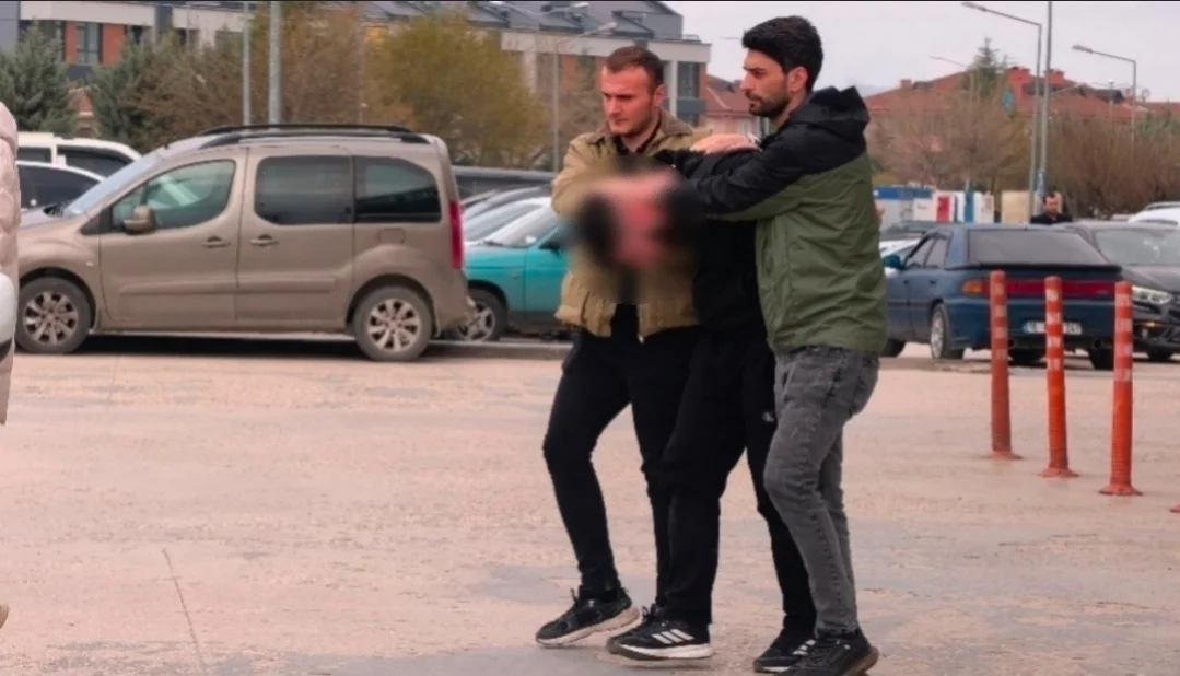 Böyle gözaltına alındı!