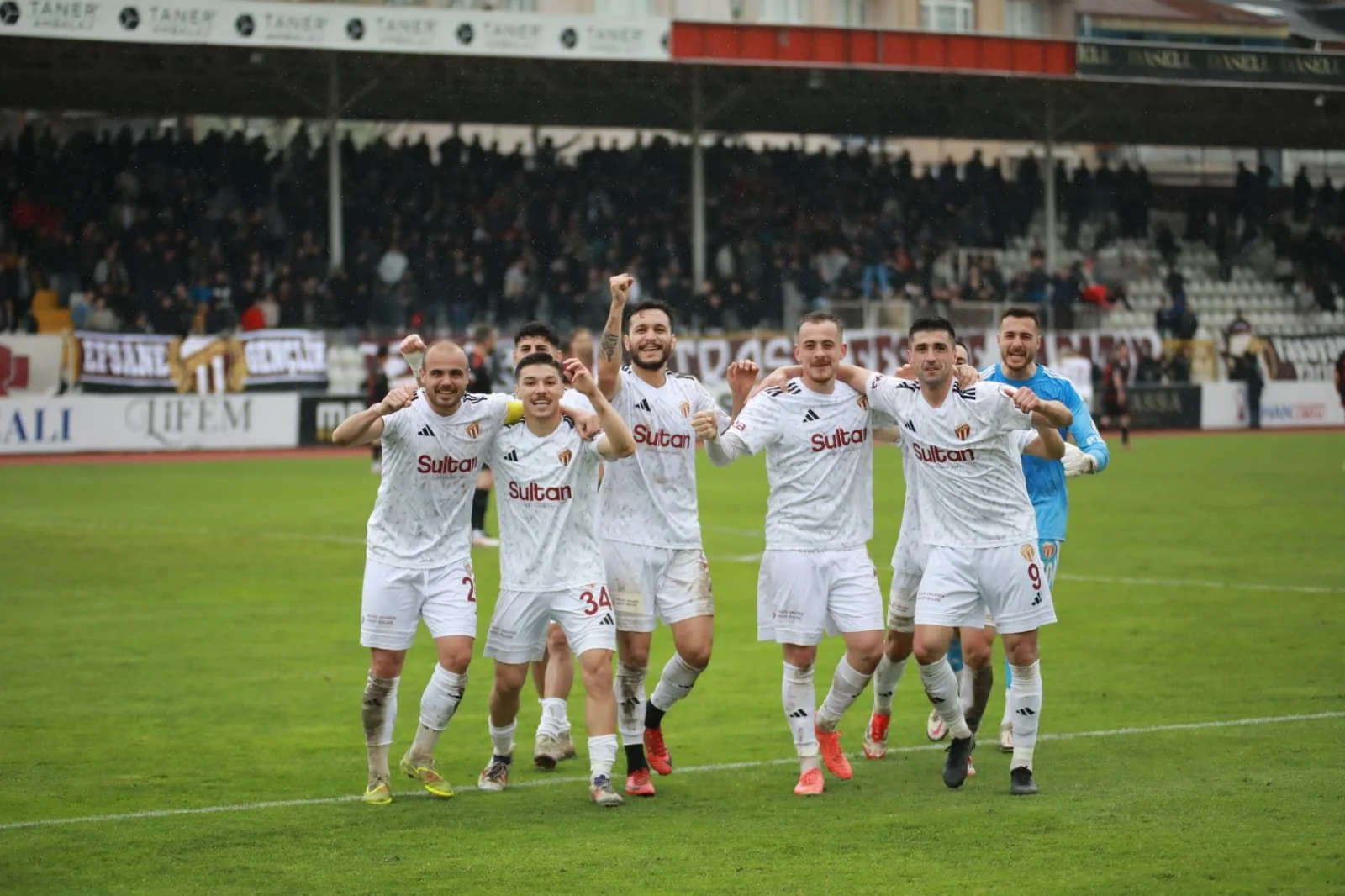 İnegölspor evinde rahat kazandı