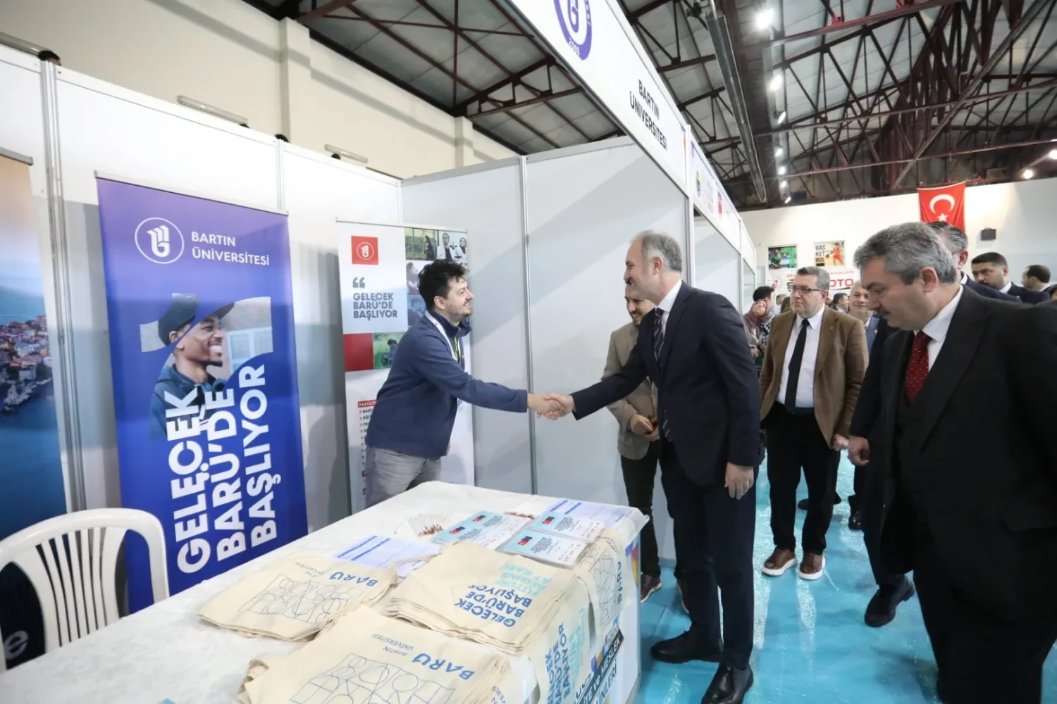 8'inci Üniversite ve Meslek Tanıtım Günleri Kapılarını Açtı