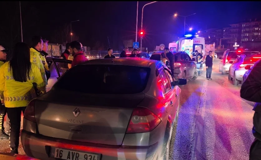 İnegöl'de kaza sonrası ortalık karıştı!