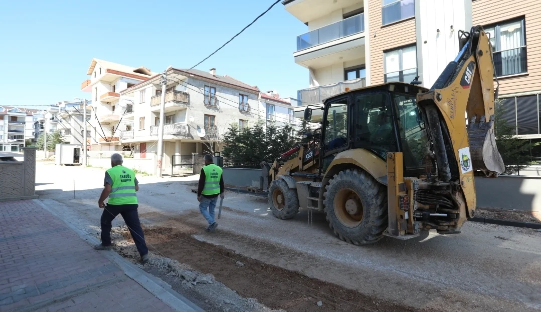 Yeni Mahallede 11 Sokakta Tretuvar Çalışması Sürüyor