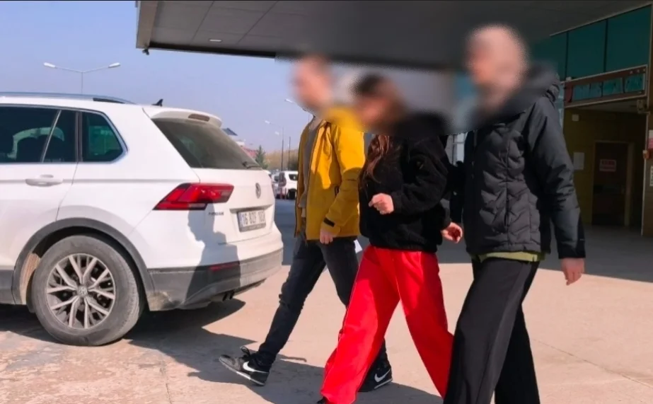 İnegöl'de genç kızların bıçaklı kavgasında flaş gelişme!