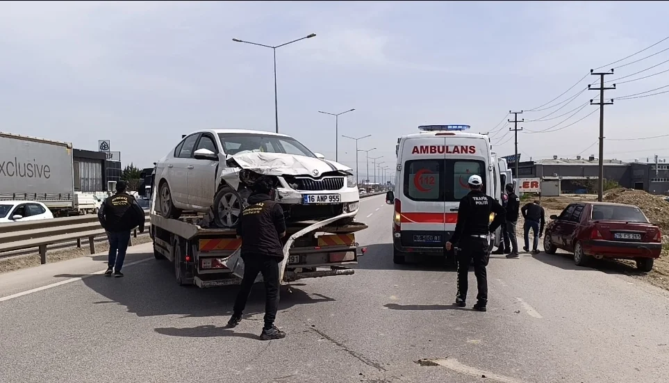 İnegöl'de zincirleme kaza! Yaralılar var ...