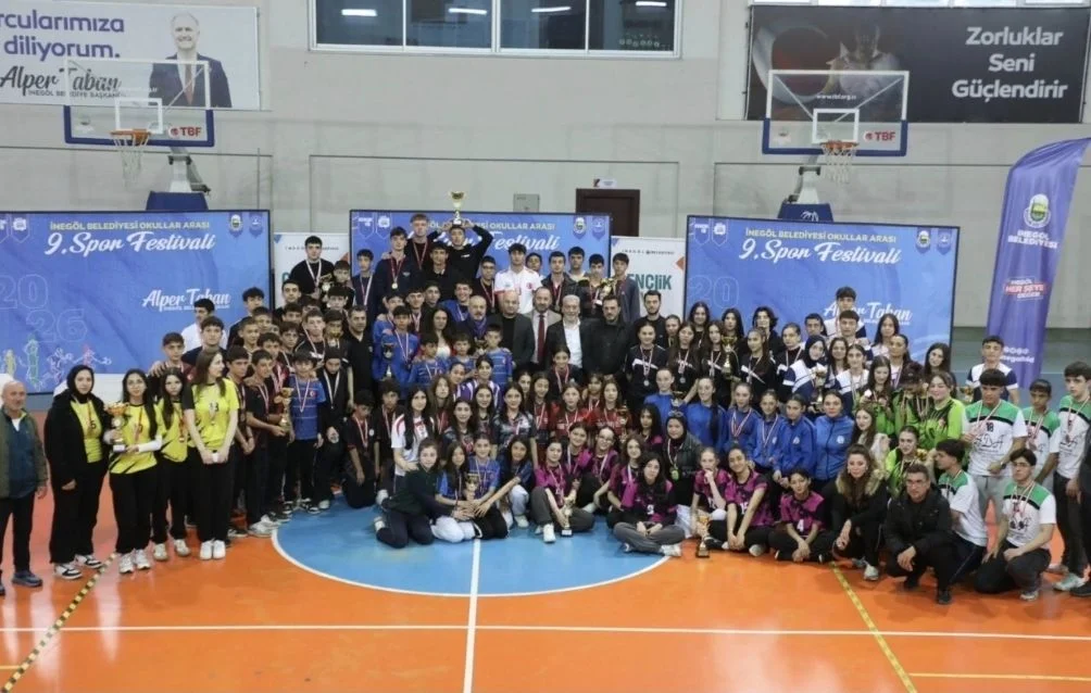 Puanlı&nbsp;Atletizmde&nbsp;Kupalar&nbsp;Sahiplerini&nbsp;Buldu