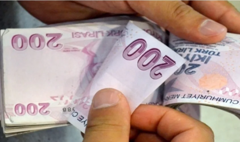 Emeklilerin bayram ikramiyesi belli oldu!