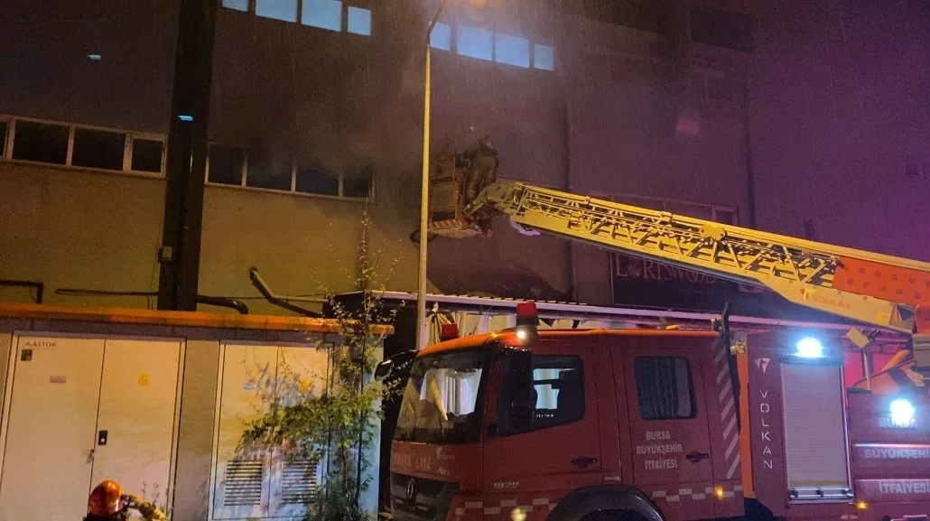Mobilya fabrikasında yangın