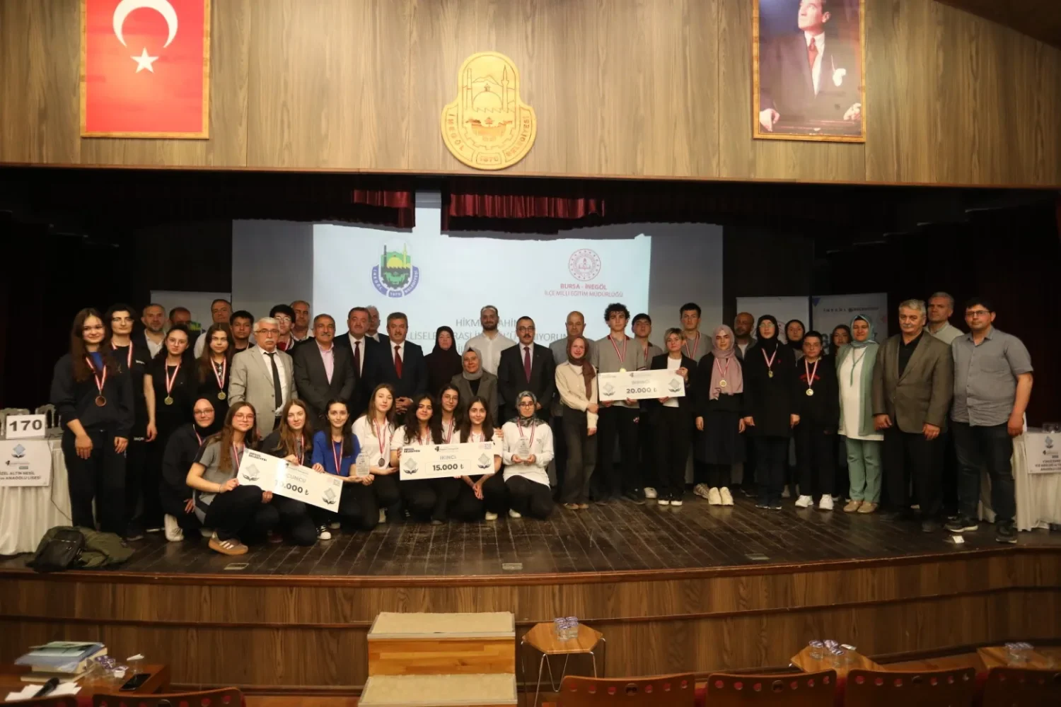 Liseliler İnegöl'e dair bilgilerini yarıştırdı