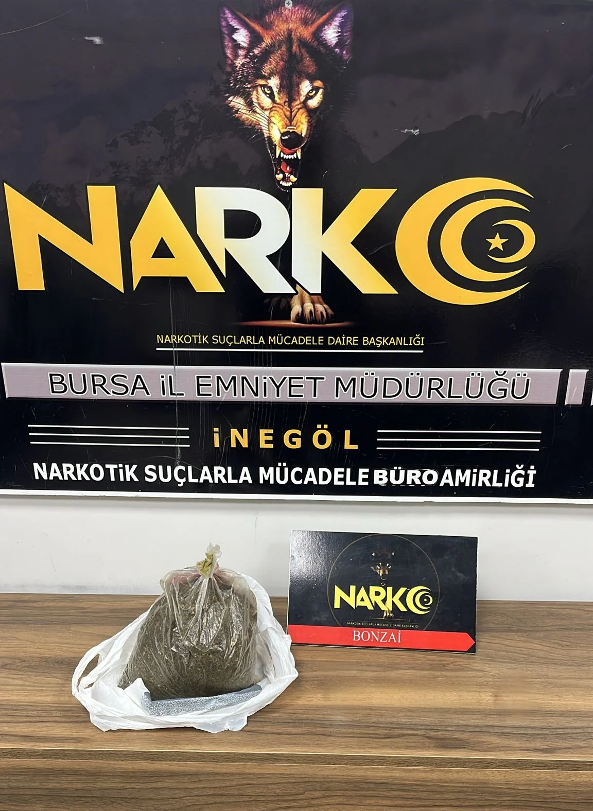 İnegöl'de Filistinli zehir taciri yakalandı İnegöl'de Filistinli zehir taciri yakalandı