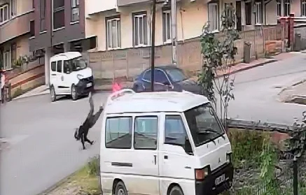 İnegöl'de kaza anı güvenlik kamerasında
