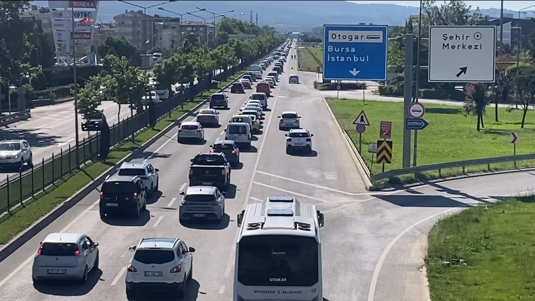 Bursa-Ankara kara yolunda bayram dönüşü yoğunluğu