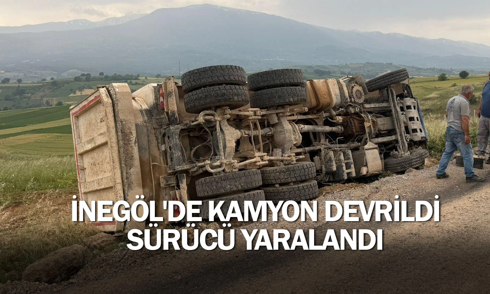 İnegöl'de Kamyon Devrildi, Sürücü Yaralandı
