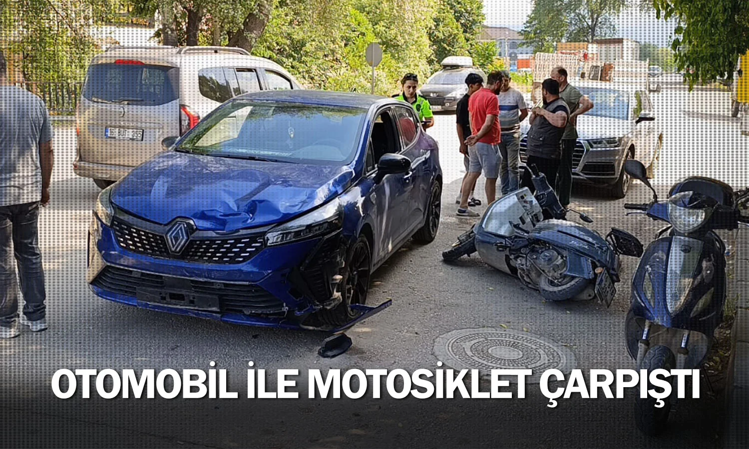 Otomobil ile motosiklet çarpıştı