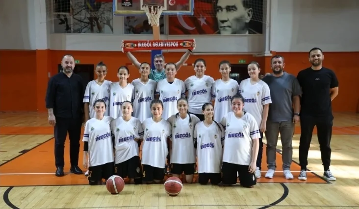 İnegöl Belediyespor U12 Kız Basketbol Takımı Bursa Üçüncüsü Oldu