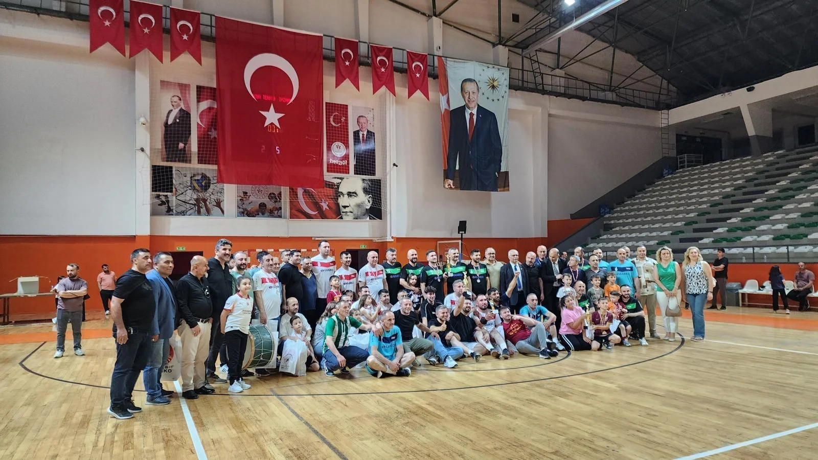 İSKO Voleybol Turnuvası’nda şampiyon İhzarat Takımı oldu