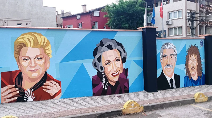 Bursa'nın duvarları sanatla hayat buluyor