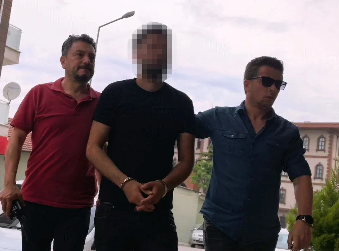 İnegöl'de bıçaklı kavga! İnegöl'de bıçaklı kavga!