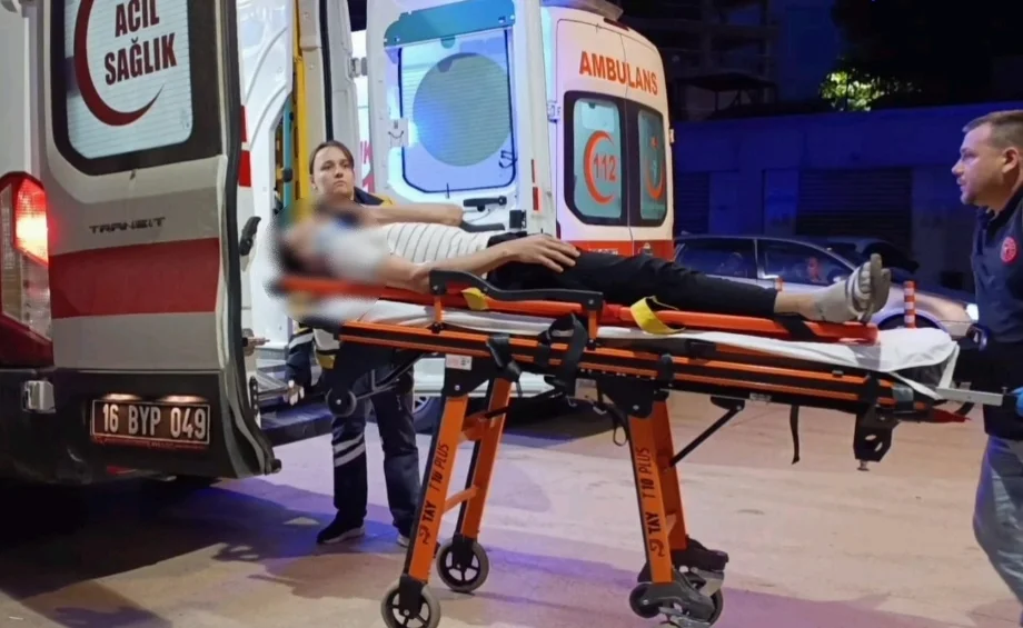 Motosikletli gençler ölümden döndü!