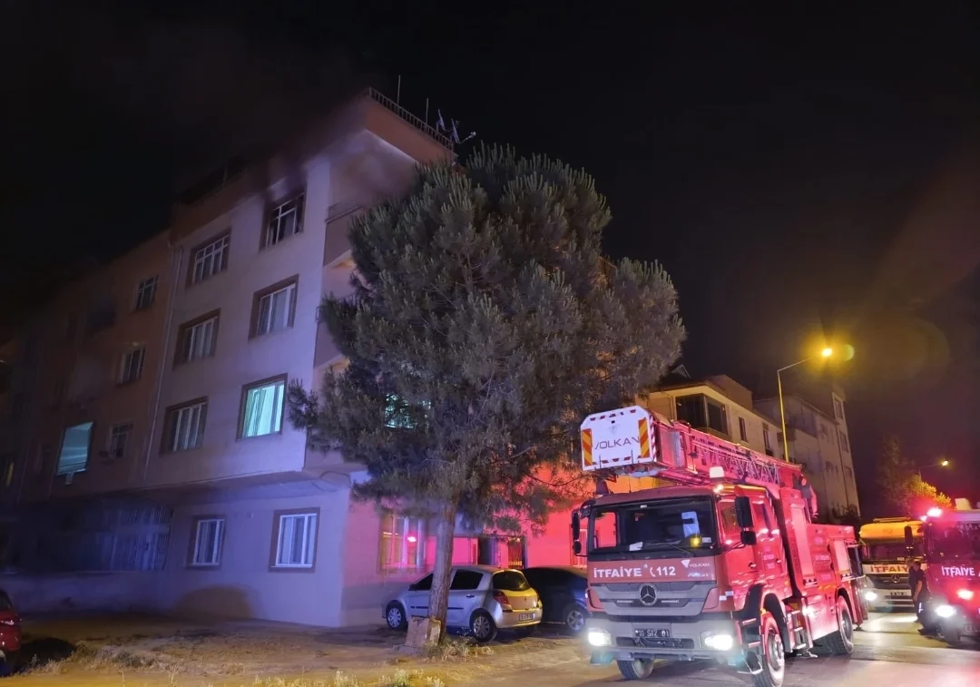 İnegöl'de gece yarısı yangın paniği!