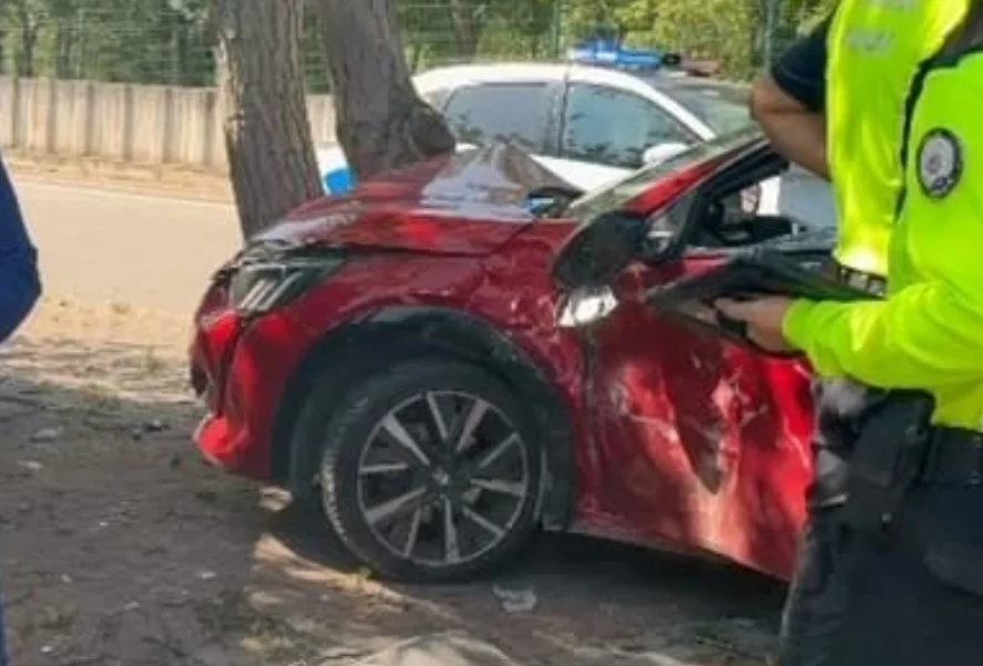 Kavşakta çarpıştılar! Yaralılar var...