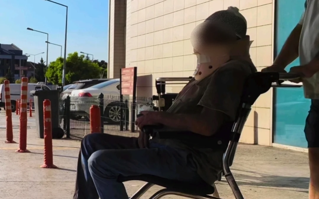 Yüksekten düşen kişi ağır yaralandı