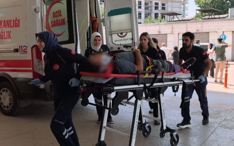İnegöl'de kontrolsüz kavşakta kaza!