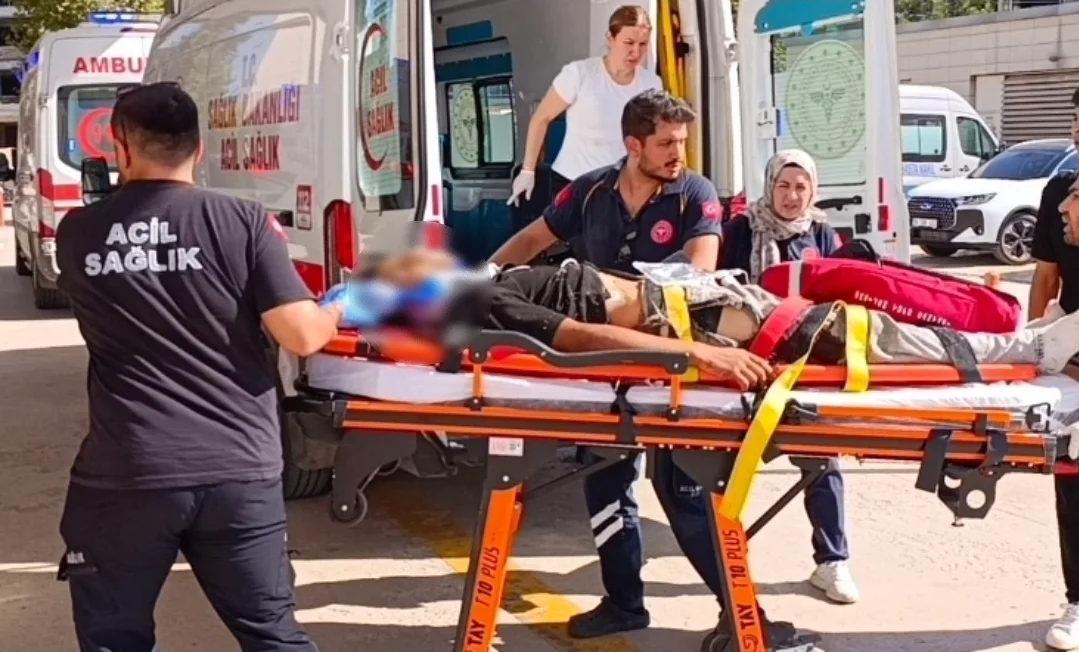 İnegöl'de genç sürücü traktörün altında kaldı İnegöl'de genç sürücü traktörün altında kaldı