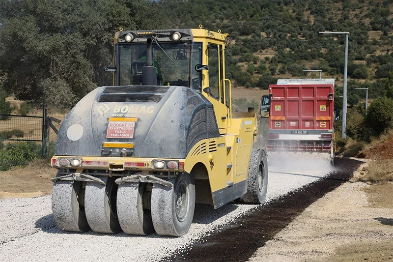 Büyükşehir 5 ilçede yolları yeniliyor