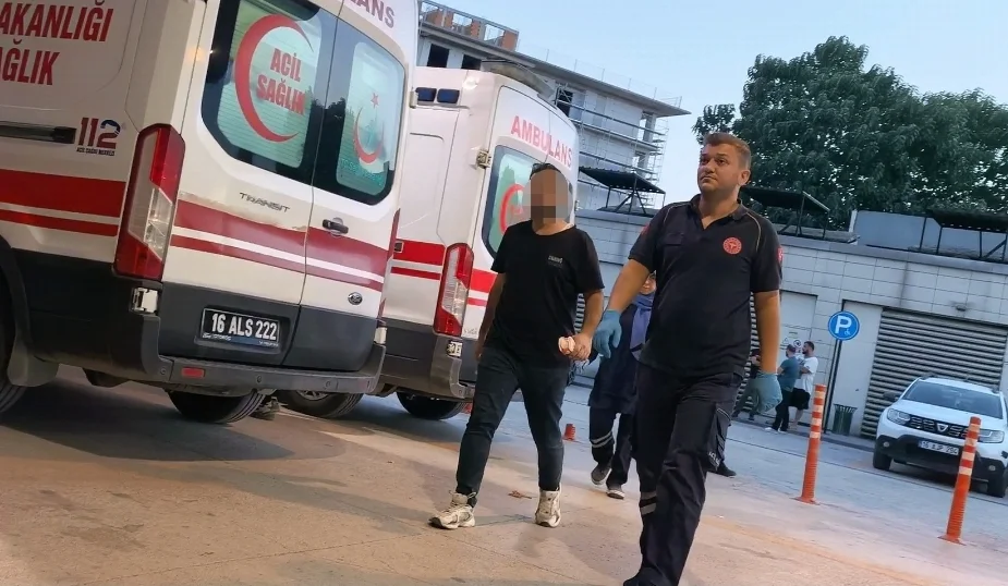 İnegöl'de gergin anlar! İki grup sokak ortasında ... İnegöl'de gergin anlar! İki grup sokak ortasında ...