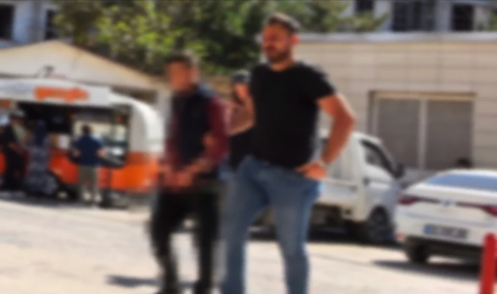 Zehir taciri kıskıvrak yakalandı