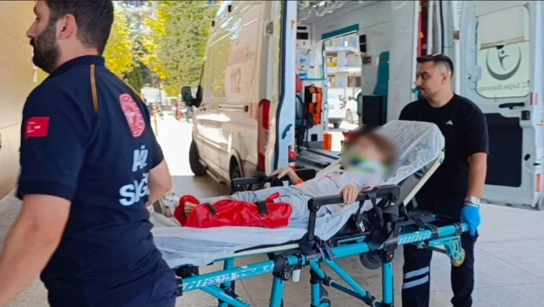 7 yaşındaki bisikletli çocuk hastanelik oldu!