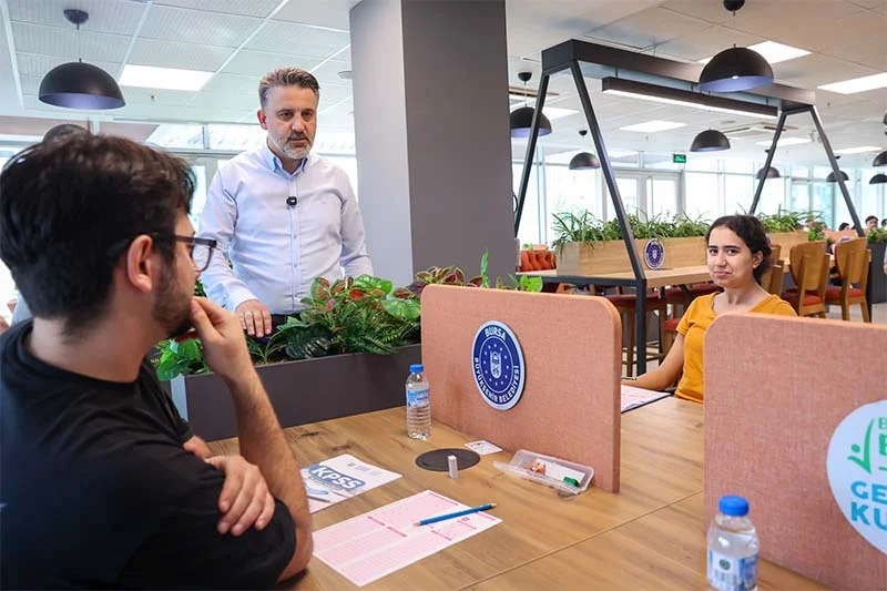 Büyükşehir'den 2 bin 500 adaya KPSS provası