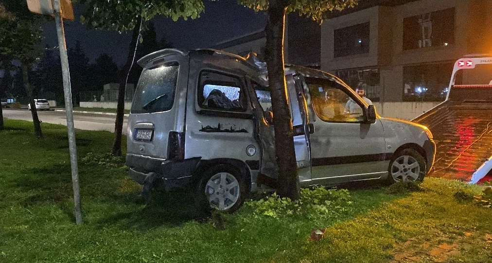 İnegöl'de yağışla gelen kaza!