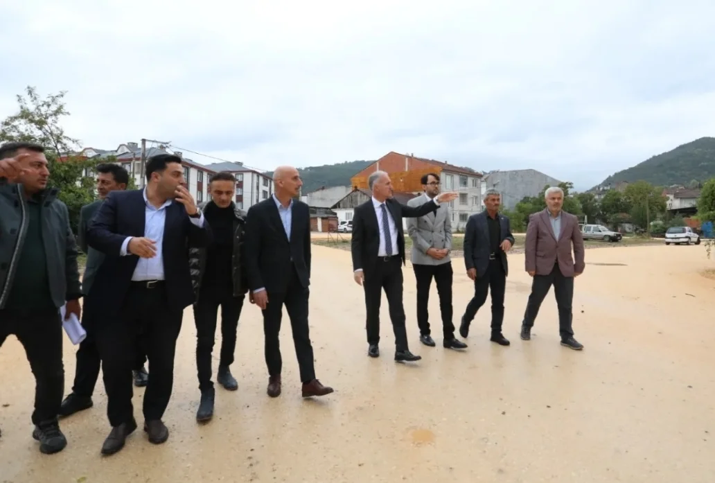 Cerrah Mahallesinde 27 Sokakta Sathi Kaplama Çalışması Başladı Cerrah Mahallesinde 27 Sokakta Sathi Kaplama Çalışması Başladı