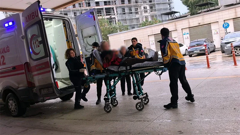 Otomobil TIR'a Çarptı: İnegöl'de Korkutan Kaza