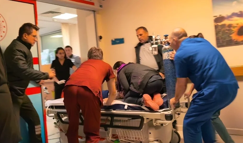 İnegöl'de kadın doktordan sedye üzerinde hayat kurtaran müdahale